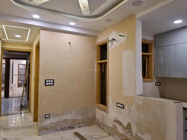 2 BHK Apartment in Mahavir Enclave for resale New Delhi. The reference number is 20854816