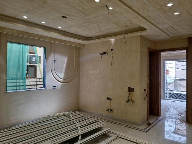 3 BHK Apartment in Mahavir Enclave for resale New Delhi. The reference number is 20956113