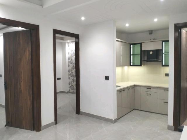 2 BHK Independent Builder Floor in Mahavir Enclave for resale New Delhi. The reference number is 21290455