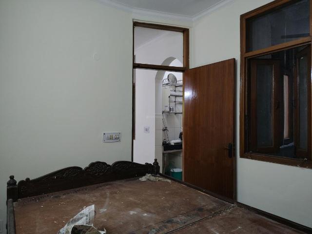 2 BHK Independent Builder Floor in Malviya Nagar for rent New Delhi. The reference number is 18979087