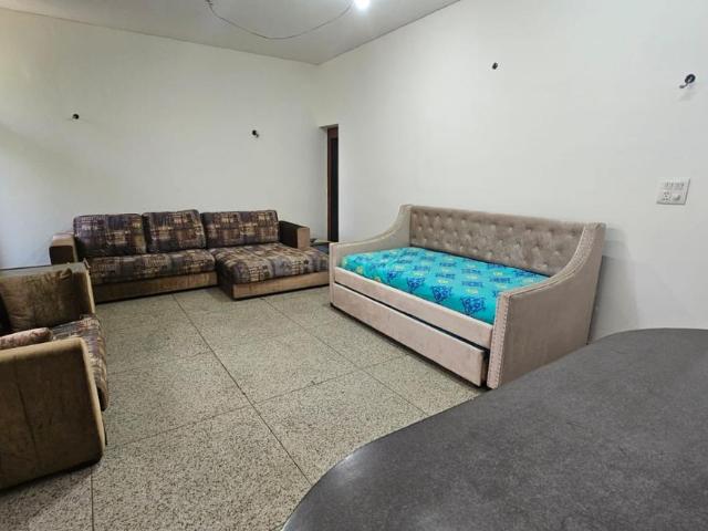 2 BHK Independent Builder Floor in Malviya Nagar for rent New Delhi. The reference number is 21196735