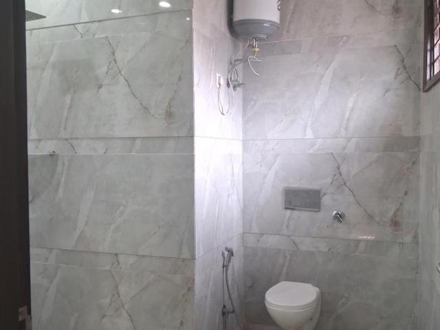 2 BHK Independent Builder Floor in Ramesh Nagar for rent New Delhi. The reference number is 19835579