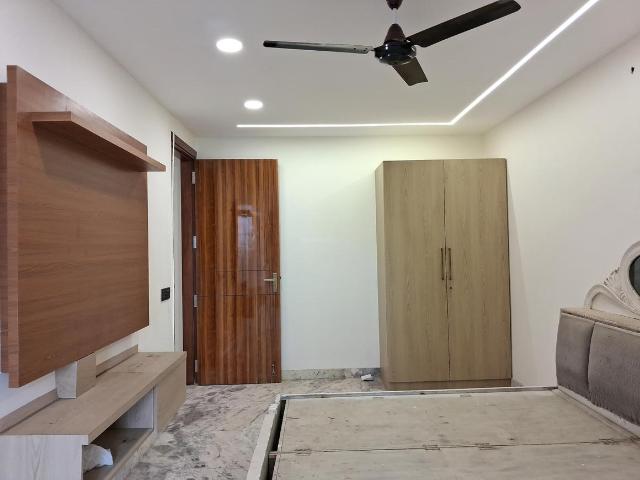 2 BHK Independent Builder Floor in Mansarover Garden for rent New Delhi. The reference number is 20529173