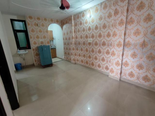 2 BHK Independent Builder Floor in Mayur Vihar Phase 1 for rent New Delhi. The reference number is 19087229