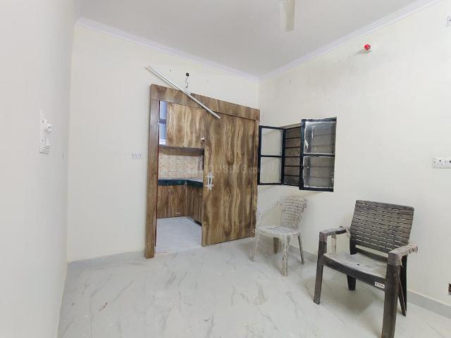 2 BHK Independent Builder Floor in Mayur Vihar Phase 1 for rent New Delhi. The reference number is 20858053
