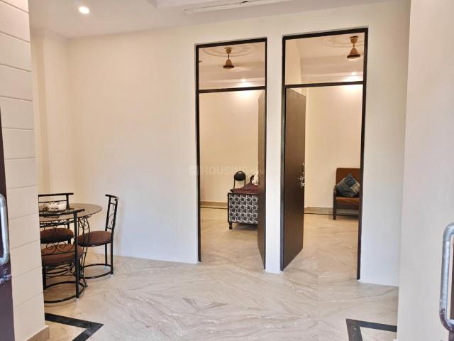 2 BHK Independent Builder Floor in Mayur Vihar Phase 1 for rent New Delhi. The reference number is 21018455
