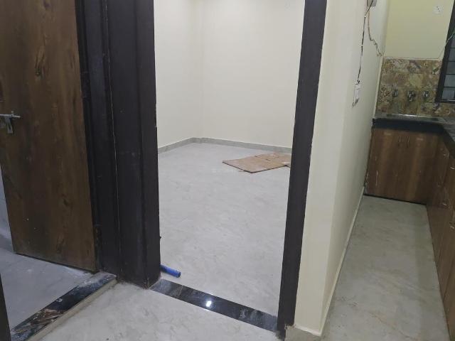 2 BHK Independent Builder Floor in Mayur Vihar Phase 1 for rent New Delhi. The reference number is 21199848