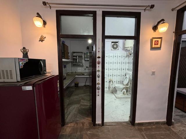 2 BHK Independent Builder Floor in Mayur Vihar Phase 1 for rent New Delhi. The reference number is 21200719