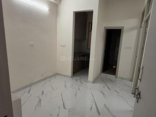 2 BHK Independent Builder Floor in Mayur Vihar Phase 1 for resale New Delhi. The reference number is 19550791