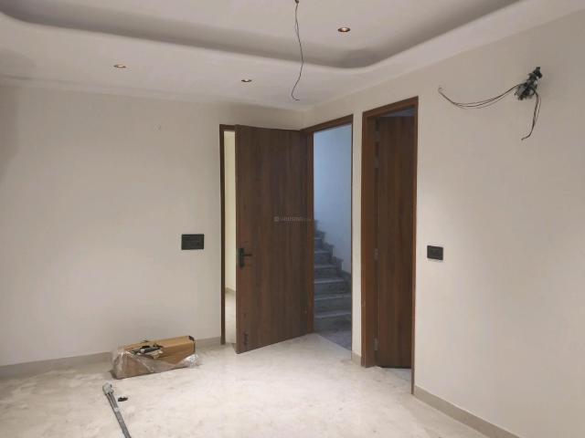 2 BHK Independent Builder Floor in Mayur Vihar Phase 1 for resale New Delhi. The reference number is 20852422