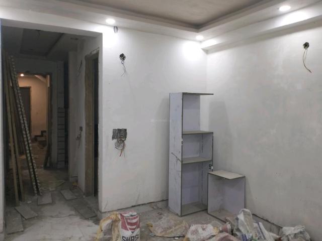 2 BHK Independent Builder Floor in Mayur Vihar Phase 1 for resale New Delhi. The reference number is 20896863
