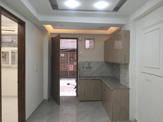2 BHK Independent Builder Floor in Mayur Vihar Phase 1 for resale New Delhi. The reference number is 20970061