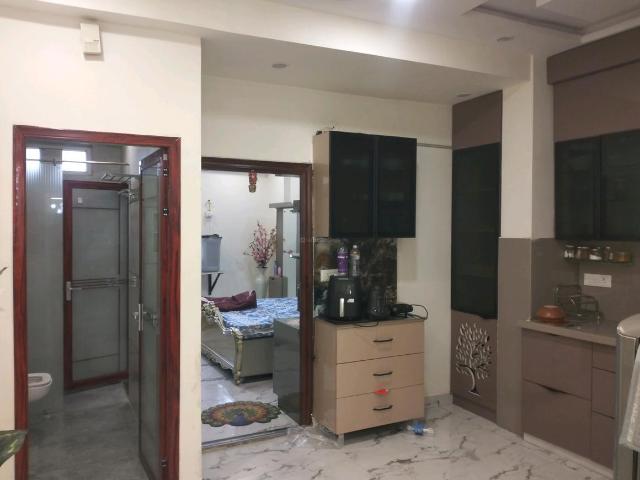 2 BHK Independent Builder Floor in Mayur Vihar Phase 1 for resale New Delhi. The reference number is 21179186