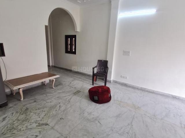 2 BHK Independent Builder Floor in Model Town for rent New Delhi. The reference number is 21223299