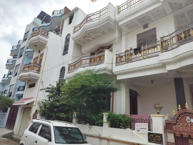 2 BHK Independent Builder Floor in Nagwa for rent Varanasi. The reference number is 15238580