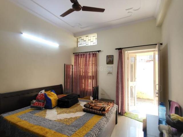2 BHK Independent Builder Floor in Naraina for rent New Delhi. The reference number is 20014778