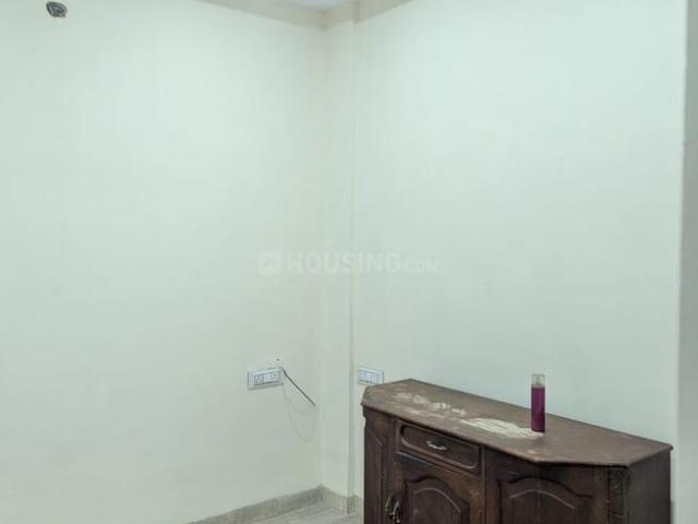 2 BHK Independent Builder Floor in Naraina for resale New Delhi. The reference number is 19702869