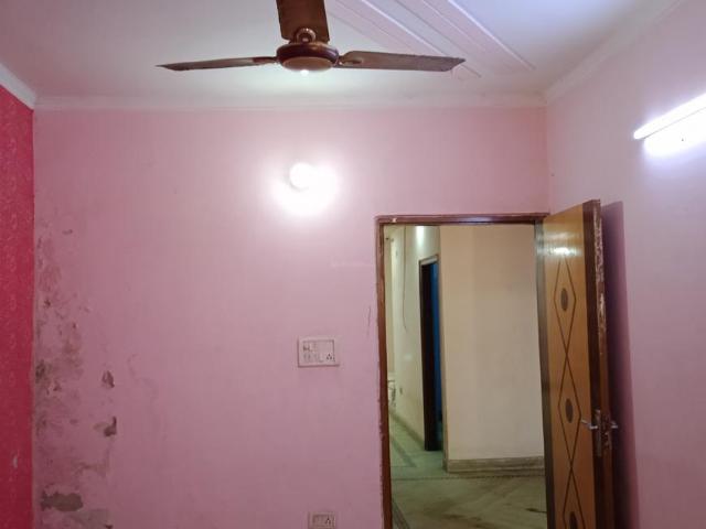 2 BHK Independent Builder Floor in Nawada for rent New Delhi. The reference number is 12063147