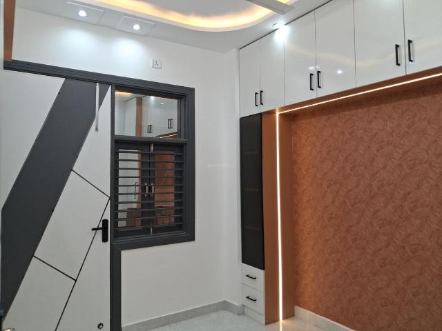 2 BHK Independent Builder Floor in Nawada for rent New Delhi. The reference number is 19213340