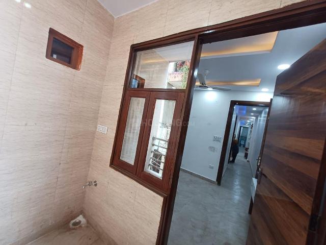 2 BHK Independent Builder Floor in Nawada for rent New Delhi. The reference number is 20197696