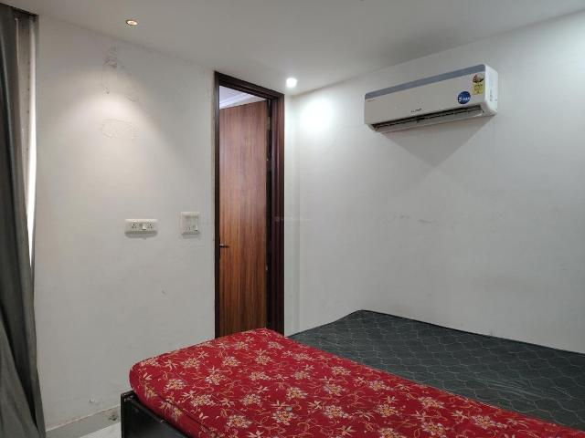 2 BHK Independent Builder Floor in Neb Sarai for rent New Delhi. The reference number is 20197839