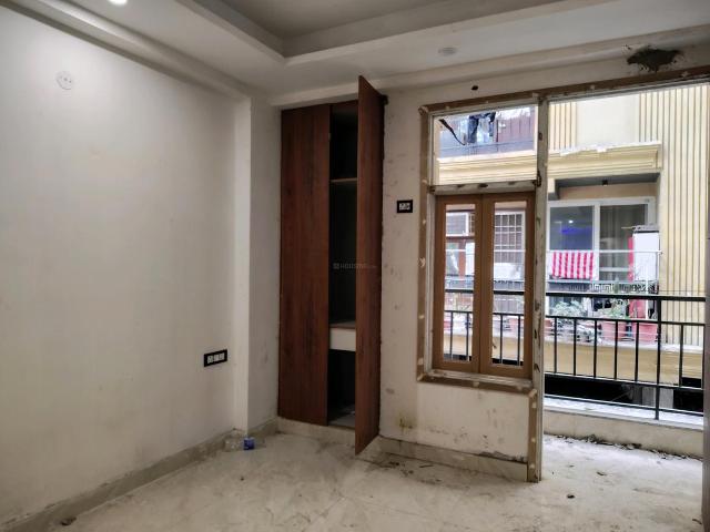 2 BHK Independent Builder Floor in Neb Sarai for resale New Delhi. The reference number is 19692205