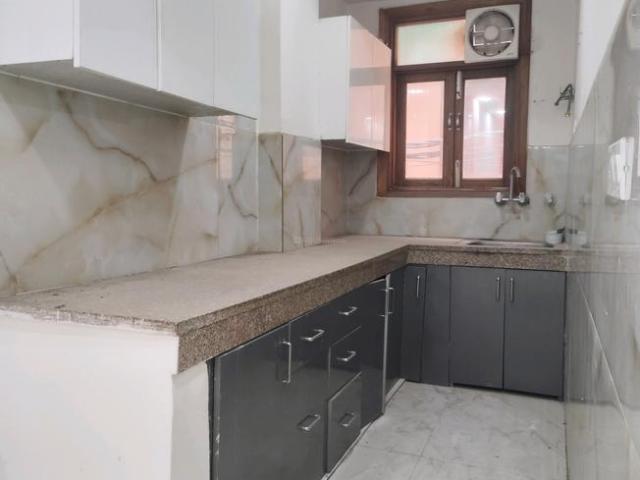 2 BHK Independent Builder Floor in Neb Sarai for resale New Delhi. The reference number is 20067858