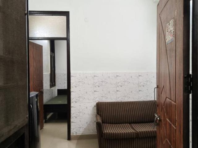 2 BHK Independent Builder Floor in New Ashok Nagar for rent New Delhi. The reference number is 6786950