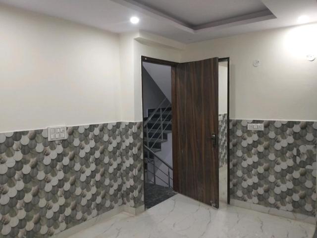 2 BHK Independent Builder Floor in New Ashok Nagar for resale New Delhi. The reference number is 19756092