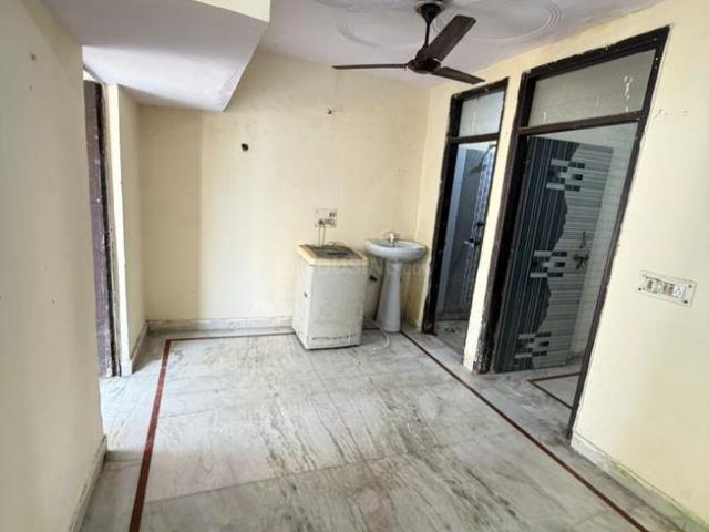2 BHK Independent Builder Floor in New Ashok Nagar for resale New Delhi. The reference number is 20056250
