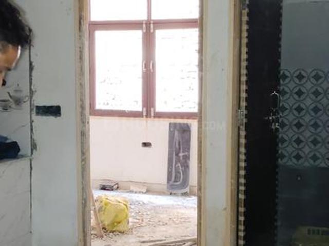 2 BHK Independent Builder Floor in New Ashok Nagar for resale New Delhi. The reference number is 20290969