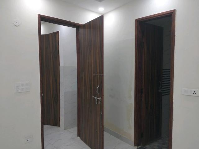 2 BHK Independent Builder Floor in New Ashok Nagar for resale New Delhi. The reference number is 20338066