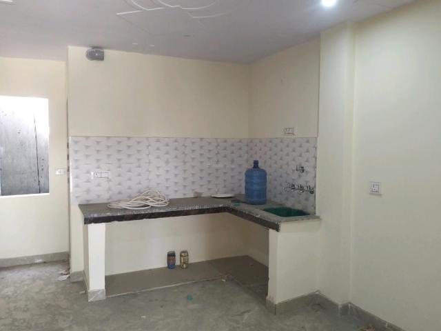 2 BHK Independent Builder Floor in New Ashok Nagar for resale New Delhi. The reference number is 20338242