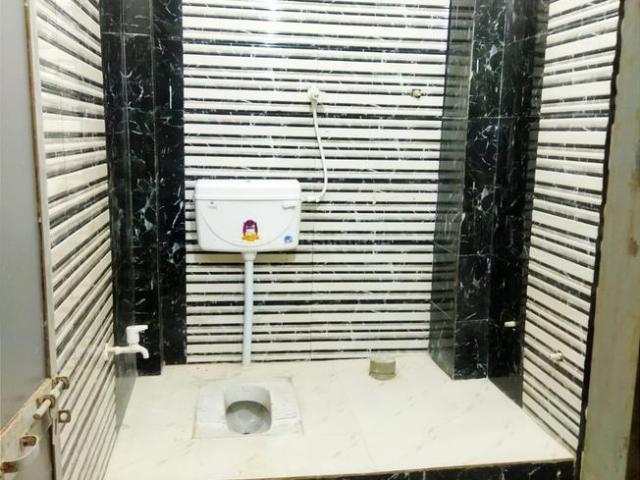 2 BHK Independent Builder Floor in Olandganj for rent Jaunpur. The reference number is 15070222