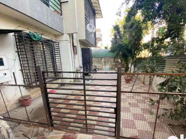 2 BHK Independent Builder Floor in Old Wadaj for resale Ahmedabad. The reference number is 21390187