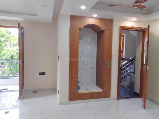 2 BHK Independent Builder Floor in Omega II for rent Greater Noida. The reference number is 21049022