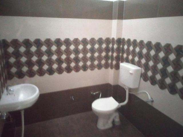 2 BHK Independent Builder Floor in Aliganj for rent Lucknow. The reference number is 10500128