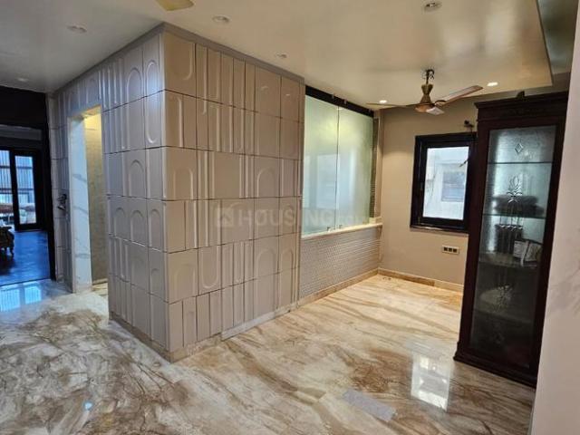 2 BHK Independent Builder Floor in Ashok Vihar for rent New Delhi. The reference number is 19137302