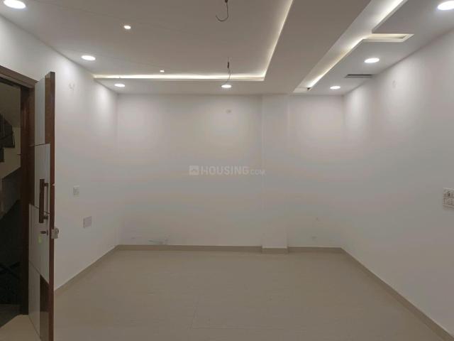 2 BHK Independent Builder Floor in Ashok Vihar for rent New Delhi. The reference number is 19675555