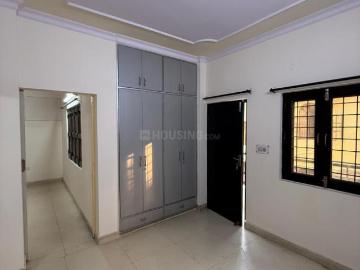 2 BHK Independent Builder Floor in Ashok Vihar for rent New Delhi. The reference number is 19845581