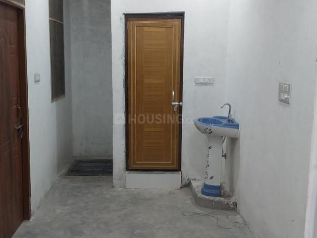 2 BHK Independent Builder Floor in Budheshwar for rent Lucknow. The reference number is 13372205