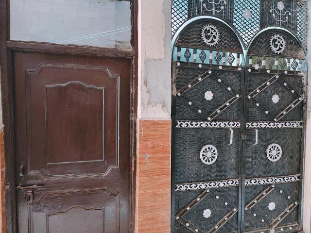 2 BHK Independent Builder Floor in Burari for rent New Delhi. The reference number is 16403123