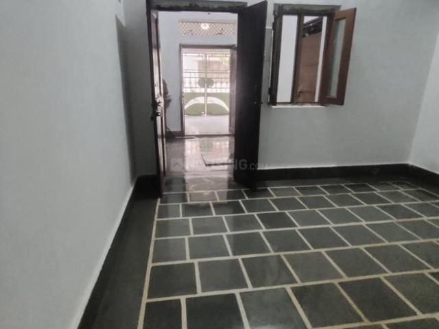 2 BHK Independent Builder Floor in Bank Colony for rent Shivpuri. The reference number is 14773906