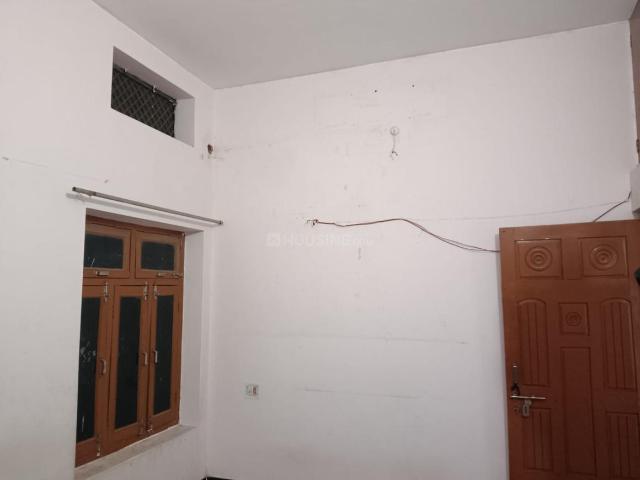 2 BHK Independent Builder Floor in Basharatpur for rent Gorakhpur. The reference number is 18963574