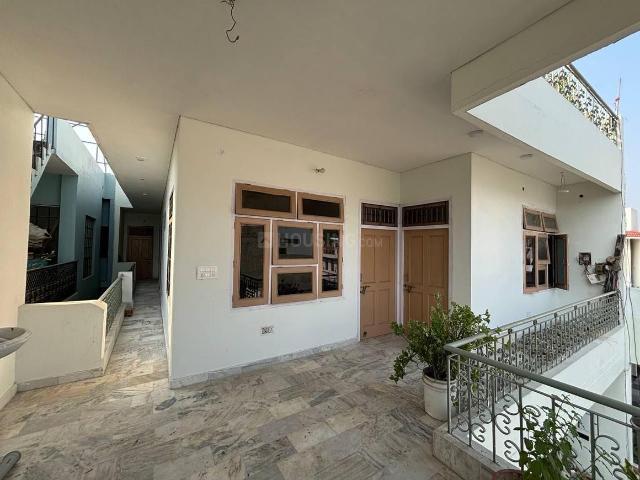 2 BHK Independent Builder Floor in Barra for rent Kanpur. The reference number is 20875772