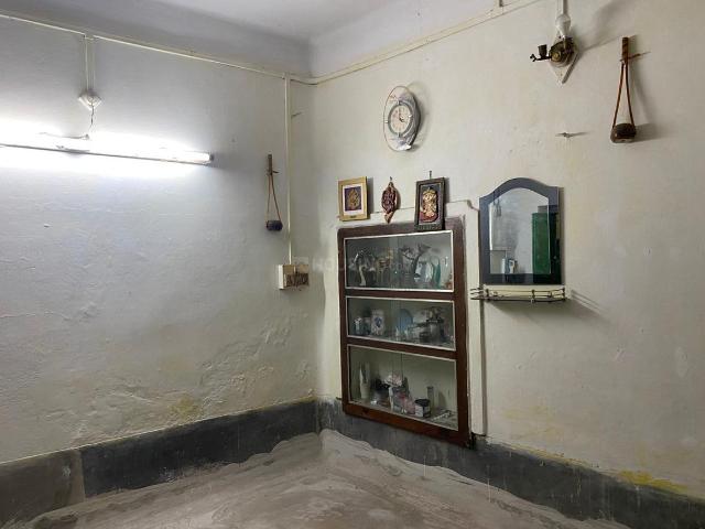 2 BHK Independent Builder Floor in Behala for rent Kolkata. The reference number is 20586224
