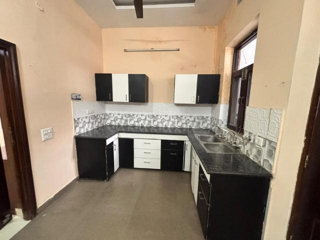 2 BHK Independent Builder Floor in Bhai Randhir Singh Nagar for rent Ludhiana. The reference number is 21299256