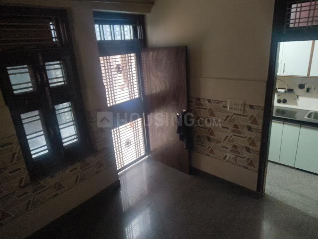 2 BHK Independent Builder Floor in Bharat Vihar for rent New Delhi. The reference number is 20772942