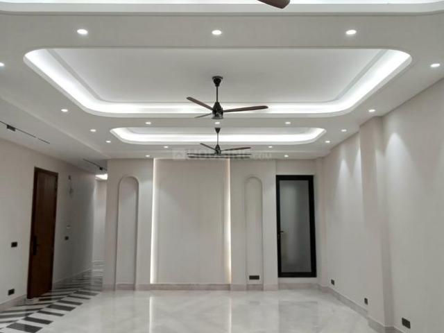 2 BHK Independent Builder Floor in Chittaranjan Park for rent New Delhi. The reference number is 21199646
