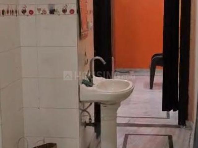 2 BHK Independent Builder Floor in Dwarka Mor for rent New Delhi. The reference number is 16928652